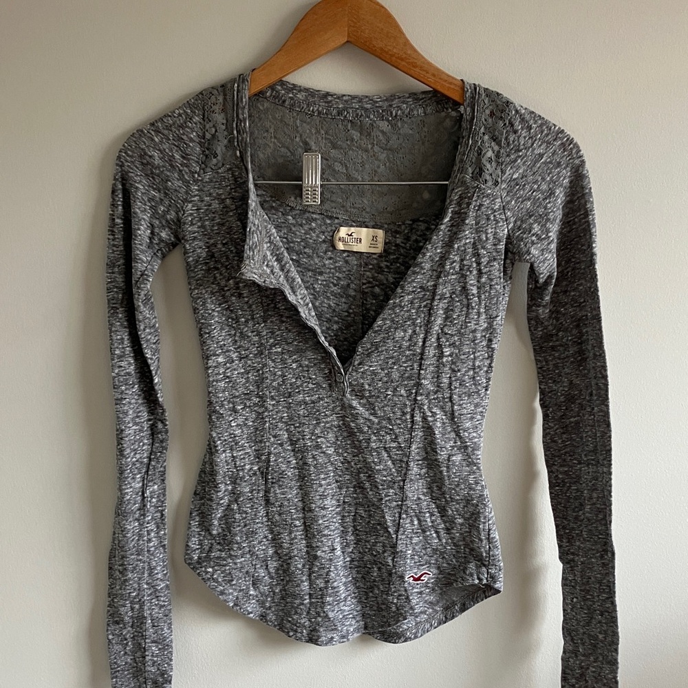Y2K 2000’s Hollister Grey Marled Long Sleeve Henley Top size XS